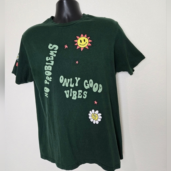 Red Eight Men’s Short Sleeve 100% Cotton Back & Front Graphic Tee Size Large - Picture 2 of 14